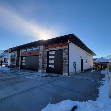 Spacious & Modern Apartment, Close To Universities And Mountains Mapleton エクステリア 写真